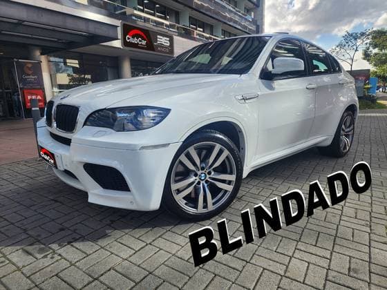 Carro 4.4 M 4X4 COUPÉ V8 32V BI-TURBO GASOLINA 4P AUTOMÁTICO