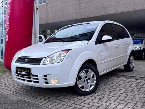 Carro 1.6 MPI CLASS SEDAN 8V FLEX 4P MANUAL