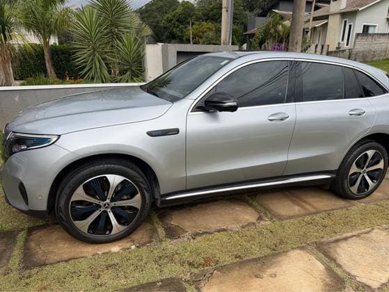 Carro 4MATIC ELÉTRICO