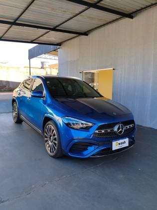 Carro 1.3 MHEV AMG LINE 7G-DCT