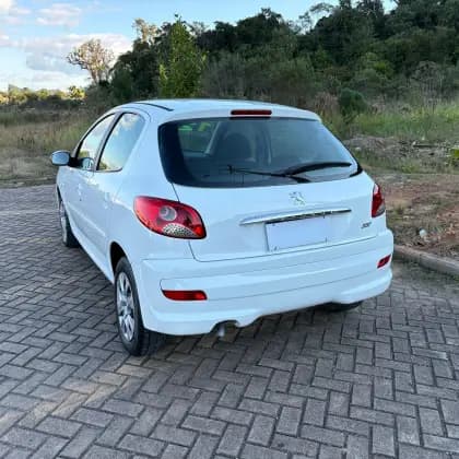 Carro 1.4 XR 8V FLEX 4P MANUAL