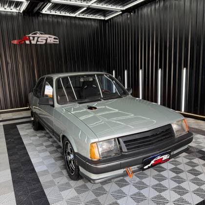 Carro 1.6 L 8V ÁLCOOL 2P MANUAL