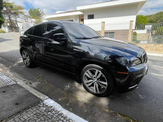 Carro 4.4 M 4X4 COUPÉ V8 32V BI-TURBO GASOLINA 4P AUTOMÁTICO