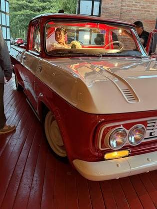 Carro GASOLINA 2P MANUAL