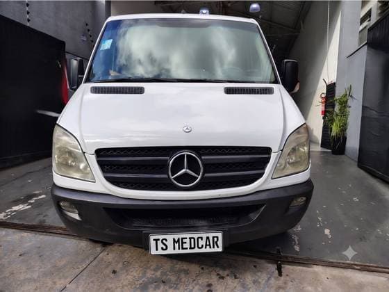 Carro 2.2 415 CDI VAN 16 LUGARES TETO ALTO 16V BI-TURBO DIESEL MANUAL