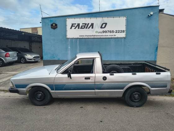 Carro 1.8 L CS 8V GASOLINA 2P MANUAL