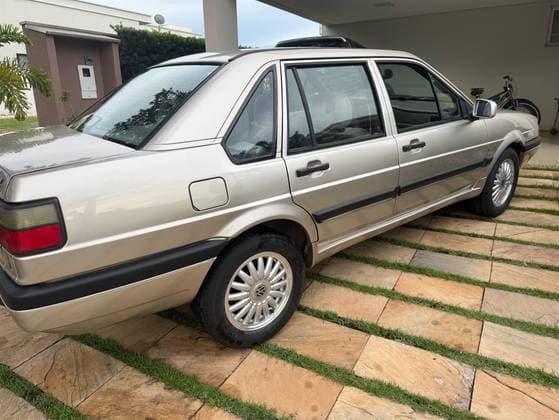 Carro 2.0 GLSI 8V GASOLINA 4P MANUAL