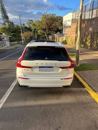 Carro 2.0 T8 HYBRID INSCRIPTION AWD GEARTRONIC