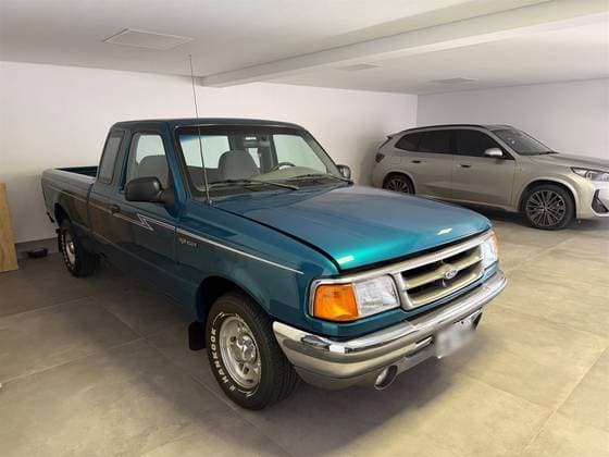 Carro 4.0 STX 4X2 CE V6 12V GASOLINA 2P MANUAL
