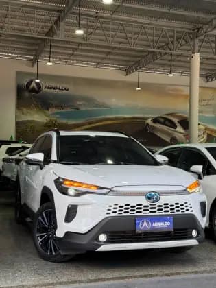 Carro 1.8 VVT-I HYBRID FLEX XRX CVT