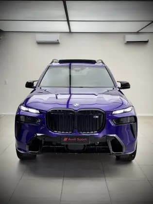 Carro 4.4 V8 GASOLINA M60i STEPTRONIC