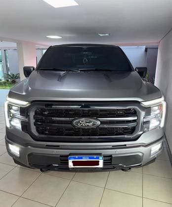 Carro 5.0 V8 GASOLINA CD LARIAT BLACK FX4 AUTOMÁTICO