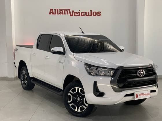 Carro 2.8 D-4D TURBO DIESEL CD SR 4X4 AUTOMÁTICO