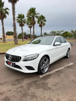Carro 1.6 CGI GASOLINA AVANTGARDE 9G-TRONIC