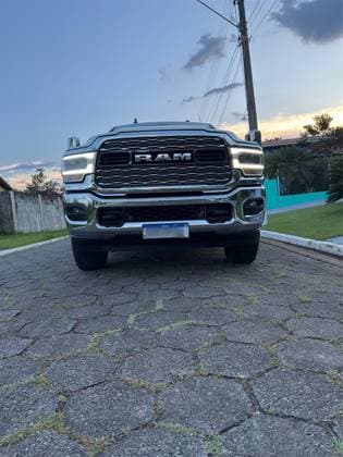 Carro 6.7 I6 TURBO DIESEL LARAMIE CD 4X4 AUTOMÁTICO