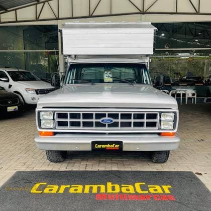 Carro 3.9 SUPER SÉRIE CS 8V DIESEL 2P MANUAL