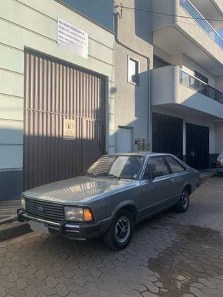 Carro 1.6 8V ÁLCOOL 2P MANUAL
