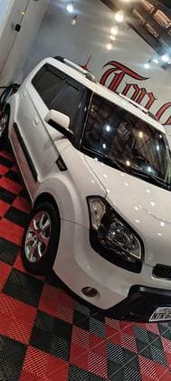 Carro 1.6 U.153 16V GASOLINA 4P AUTOMÁTICO