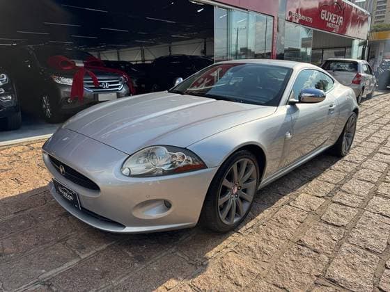 Carro 4.2 COUPÉ V8 32V GASOLINA 2P AUTOMÁTICO
