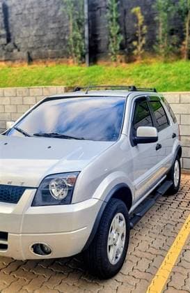 Carro 1.6 XLT 8V GASOLINA 4P MANUAL