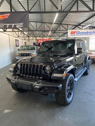 Carro 2.0 TURBO GASOLINA SAHARA 4P 4X4 AT8