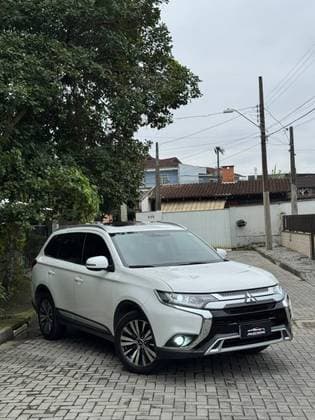 Carro 2.0 MIVEC GASOLINA HPE AUTOMÁTICO
