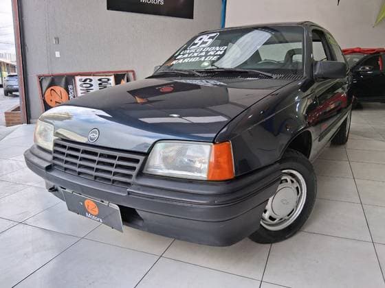 Carro 1.8 EFI GL 8V ÁLCOOL 2P MANUAL