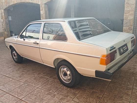 Carro 1.5 L 8V GASOLINA 2P MANUAL