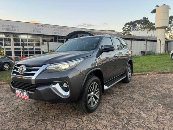 Carro 2.8 SRX 4X4 7 LUGARES 16V TURBO INTERCOOLER DIESEL 4P AUTOMÁTICO