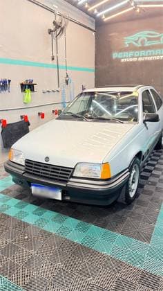 Carro 1.8 EFI GLS 8V GASOLINA 2P AUTOMATICO