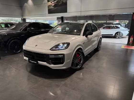 Carro 4.0 V8 E-HYBRID TURBO COUPÉ AWD TIPTRONIC S