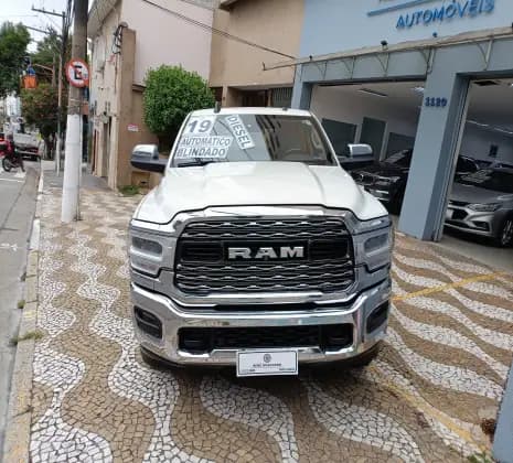 Carro 6.7 I6 TURBO DIESEL LARAMIE CD 4X4 AUTOMÁTICO