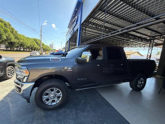 Carro 6.7 I6 TURBO DIESEL LARAMIE CD 4X4 AUTOMÁTICO