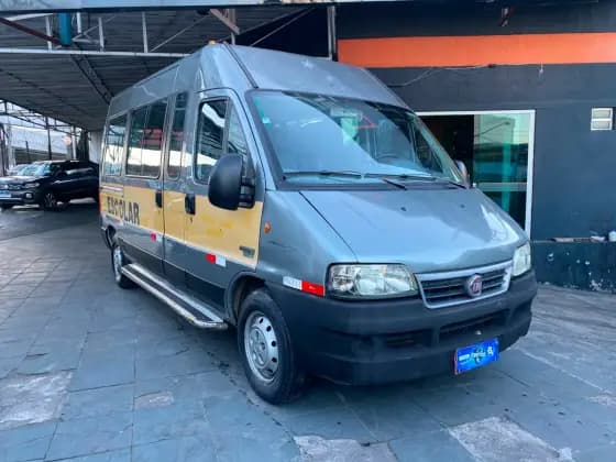 Carro 2.3 MULTI TETO ALTO 16V TURBO DIESEL 3P MANUAL