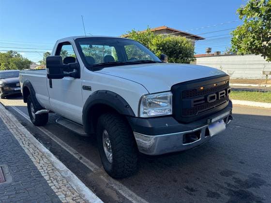 Carro 3.9 XLT MAX POWER 4X4 CS DIESEL 2P MANUAL