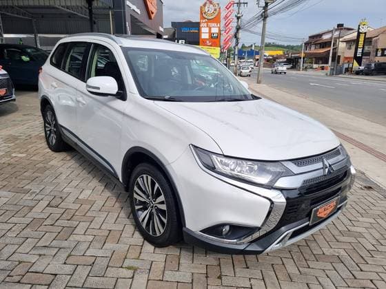 Carro 2.0 MIVEC GASOLINA HPE AUTOMÁTICO