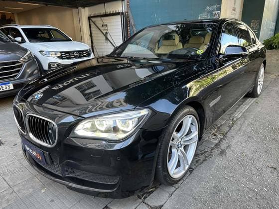 Carro 4.4 M SPORT SEDAN V8 32V GASOLINA 4P AUTOMÁTICO