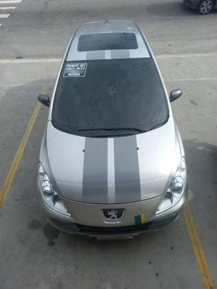 Carro 1.6 PRESENCE SEDAN 16V FLEX 4P MANUAL