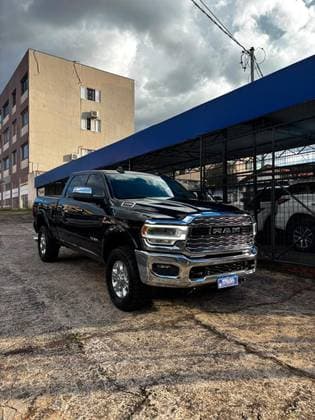 Carro 6.7 I6 TURBO DIESEL LARAMIE CD 4X4 AUTOMÁTICO