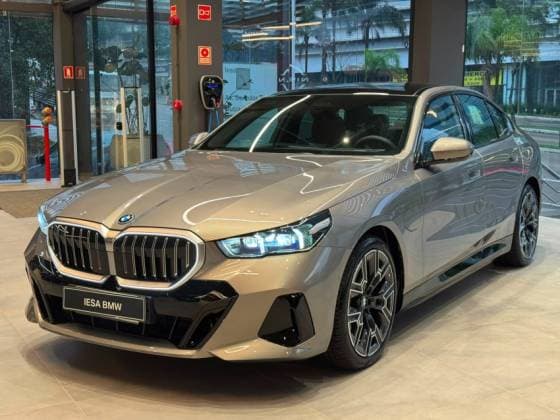 Carro 2.0 TWINPOWER PHEV M SPORT AUTOMÁTICO