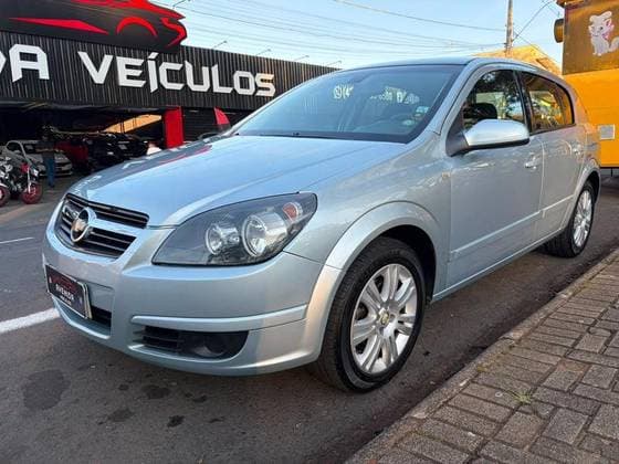 Carro 2.0 MPFI GT HATCH 8V FLEX 4P MANUAL