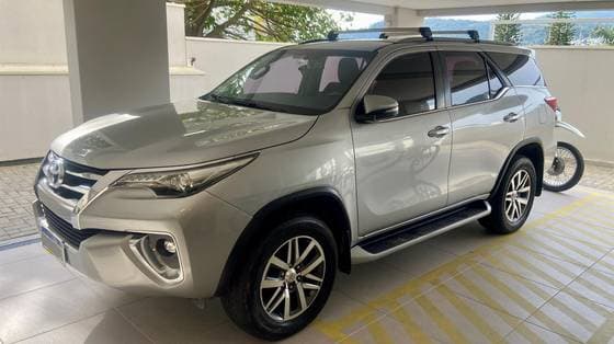 Carro 2.8 SRX 4X4 7 LUGARES 16V TURBO INTERCOOLER DIESEL 4P AUTOMÁTICO
