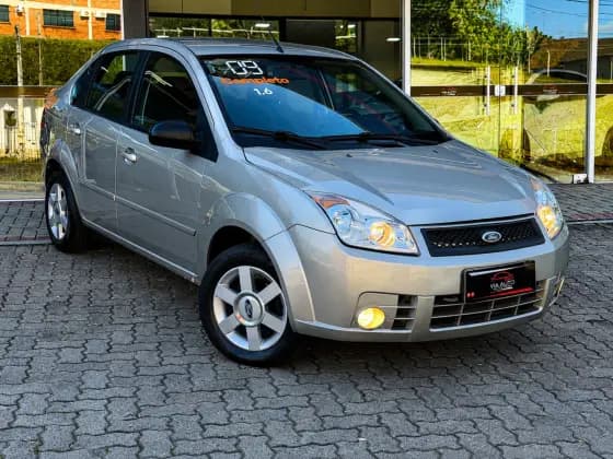 Carro 1.6 MPI SEDAN 8V FLEX 4P MANUAL