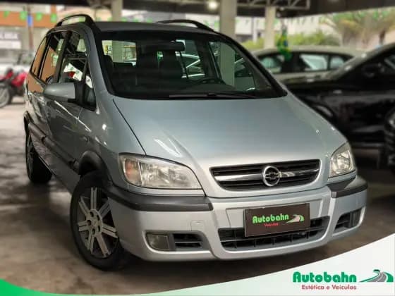 Carro 2.0 MPFI ELEGANCE 8V FLEX 4P AUTOMÁTICO