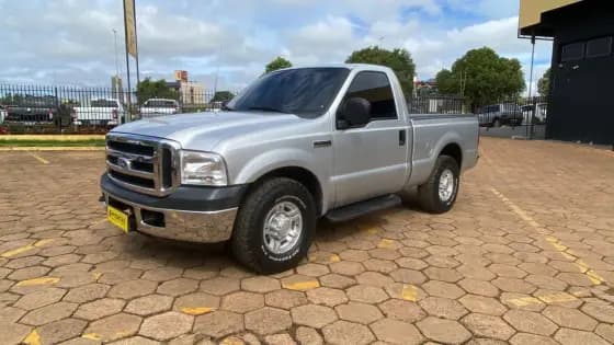 Carro 3.9 XLT 4X2 CS DIESEL 2P MANUAL
