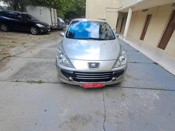 Carro 1.6 PRESENCE 16V FLEX 4P MANUAL