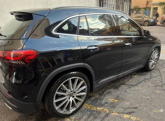 Carro 1.3 GCI GASOLINA AMG LINE 7G-DCT