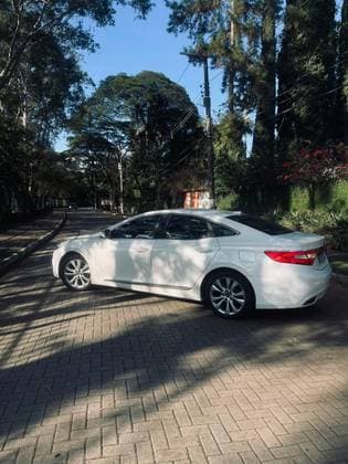 Carro 3.0 MPFI GLS V6 24V GASOLINA 4P AUTOMÁTICO