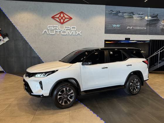 Carro 2.8 D-4D TURBO DIESEL DIAMOND 7L 4X4 AUTOMÁTICO