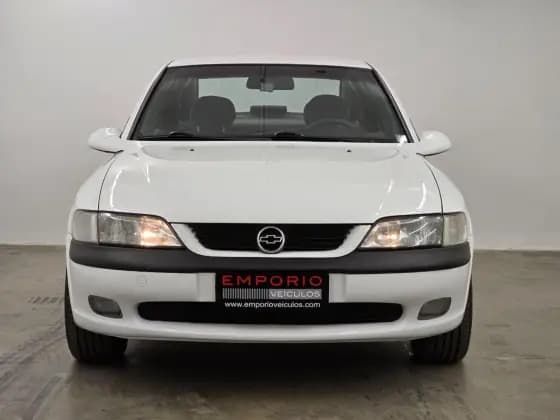 Carro 2.0 MPFI GLS 8V GASOLINA 4P MANUAL